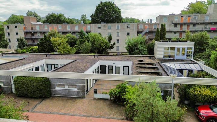 Tussenwoning te koop: De Larix 12, Groningen