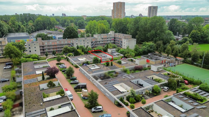 Tussenwoning te koop: De Larix 12, Groningen