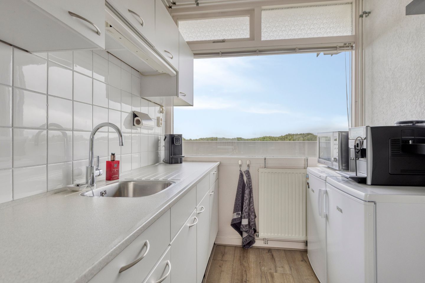Photo 10 of Tjaarda 76