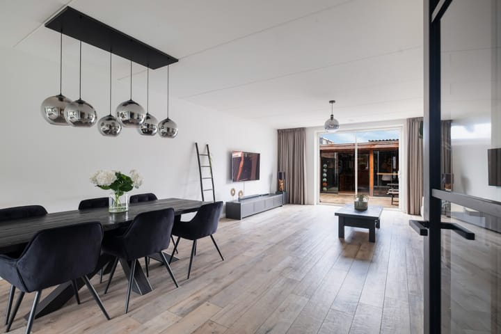 Tussenwoning te koop: Forum 7, Naaldwijk