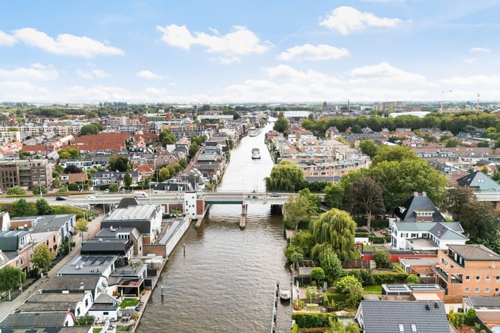 Tussenwoning te koop: Nieuwstraat 12, Alphen Aan Den Rijn