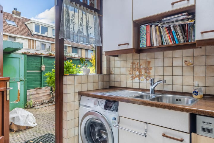 Hoekwoning te koop: Bazuinstraat 84, Purmerend