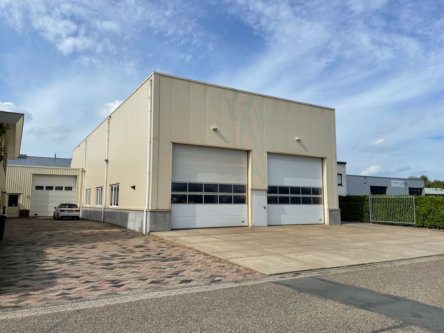 Bekijk foto 1 van de Hofstede 61-a