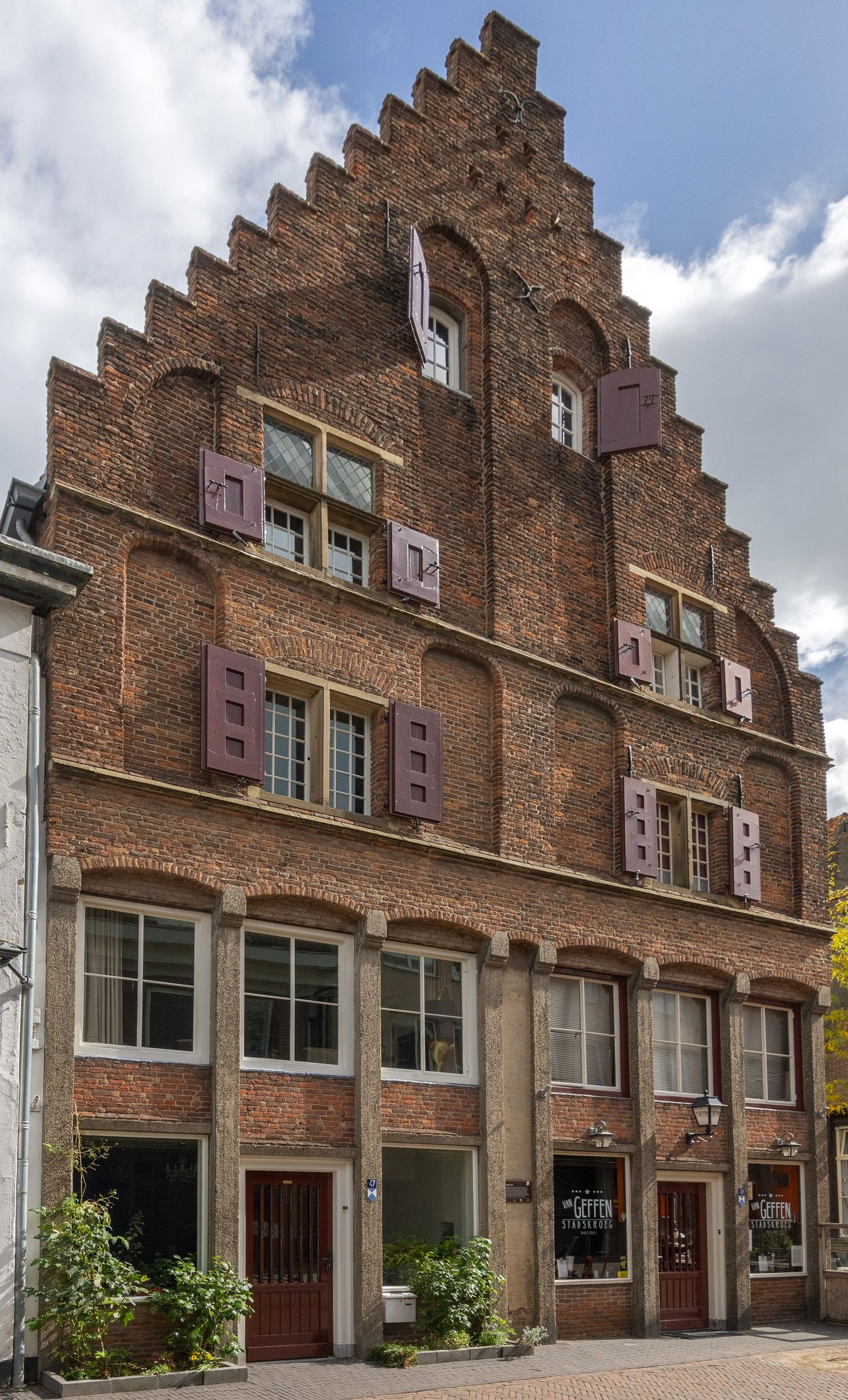 Bekijk foto 1 van Weerstraat 47