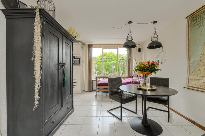 Tussenwoning te koop: Van Someren-Downerlaan 15, Oosterhout (Nb)