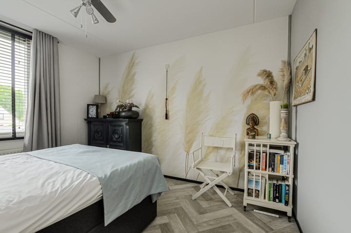 Tussenwoning te koop: Van Someren-Downerlaan 15, Oosterhout (Nb)