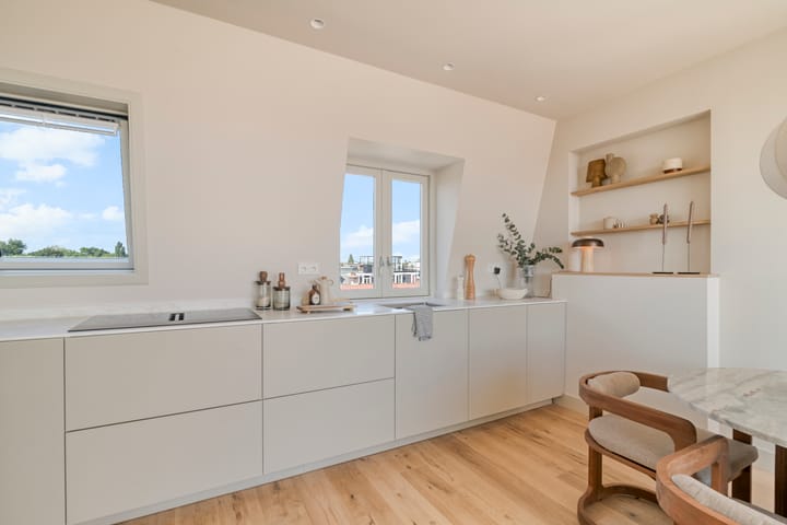 Appartement te koop: Tolstraat 52-4, Amsterdam
