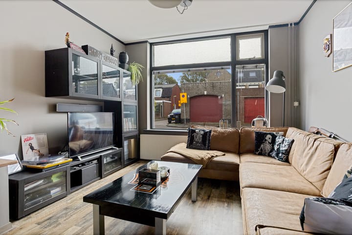 Hoekwoning te koop: Molenstraat 46, Den Helder