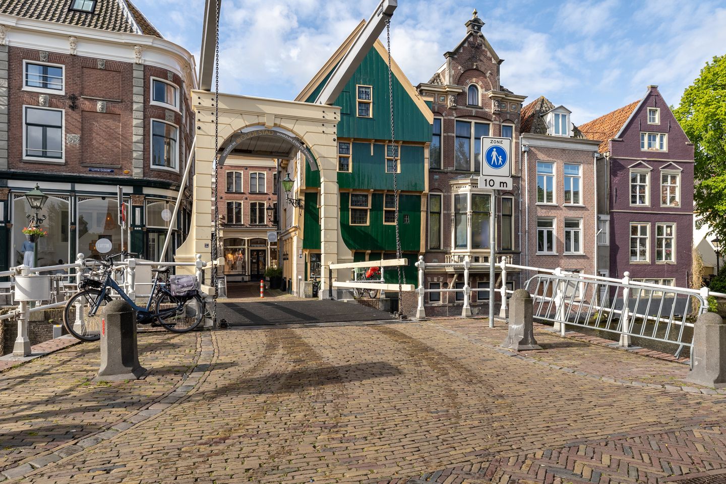 Photo 20 of Achterstraat 21-C
