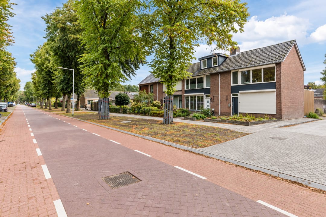 Photo 37 of Burgemeester Elkhuizenlaan 82
