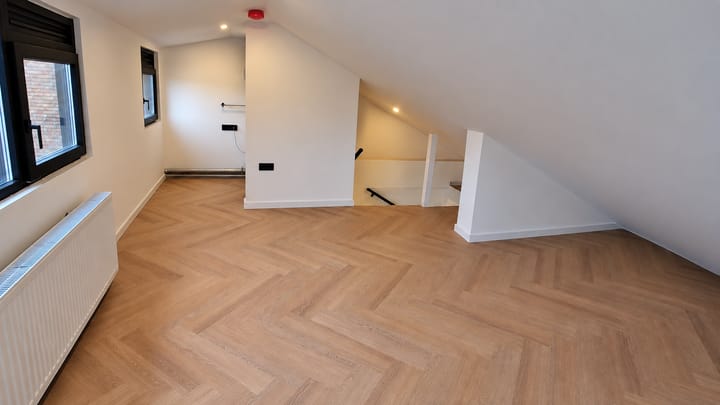 Photo 2 of Leliestraat 16-B