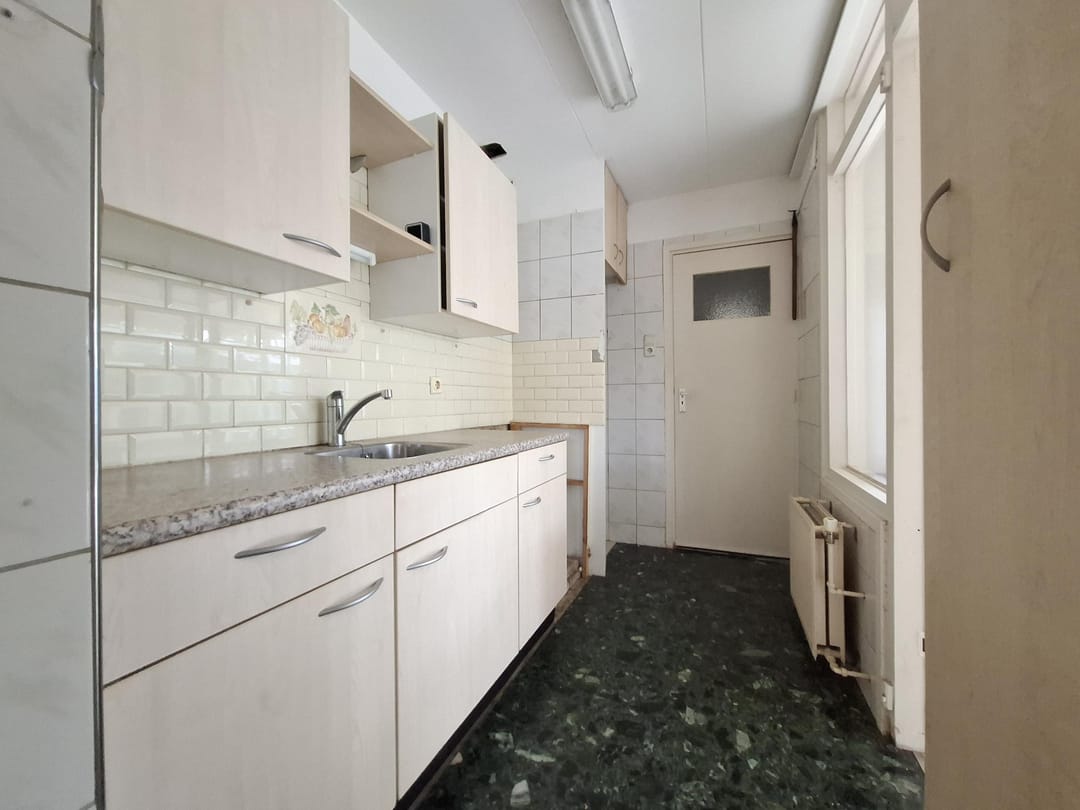 Photo 11 of Van Hardenbroekstraat 33