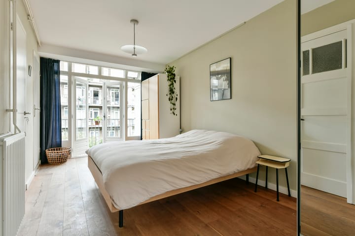 Appartement te koop: Solebaystraat 66-1, Amsterdam