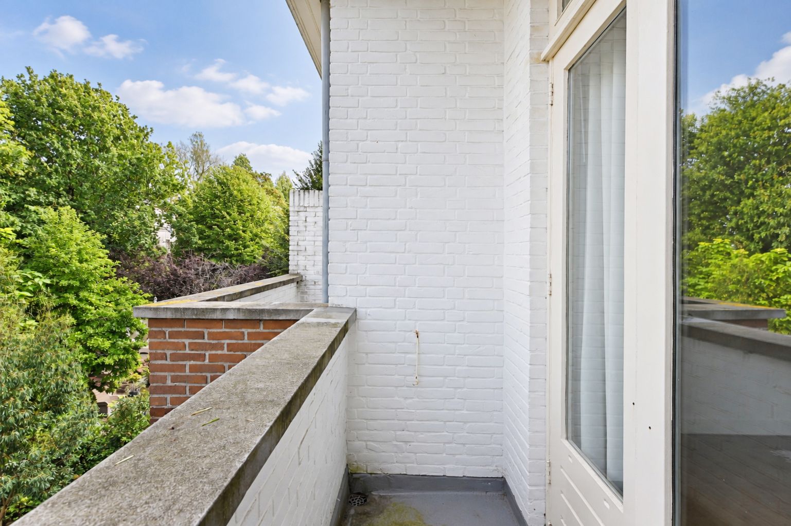 Photo 18 of Johan van Oldenbarneveltlaan 39-B