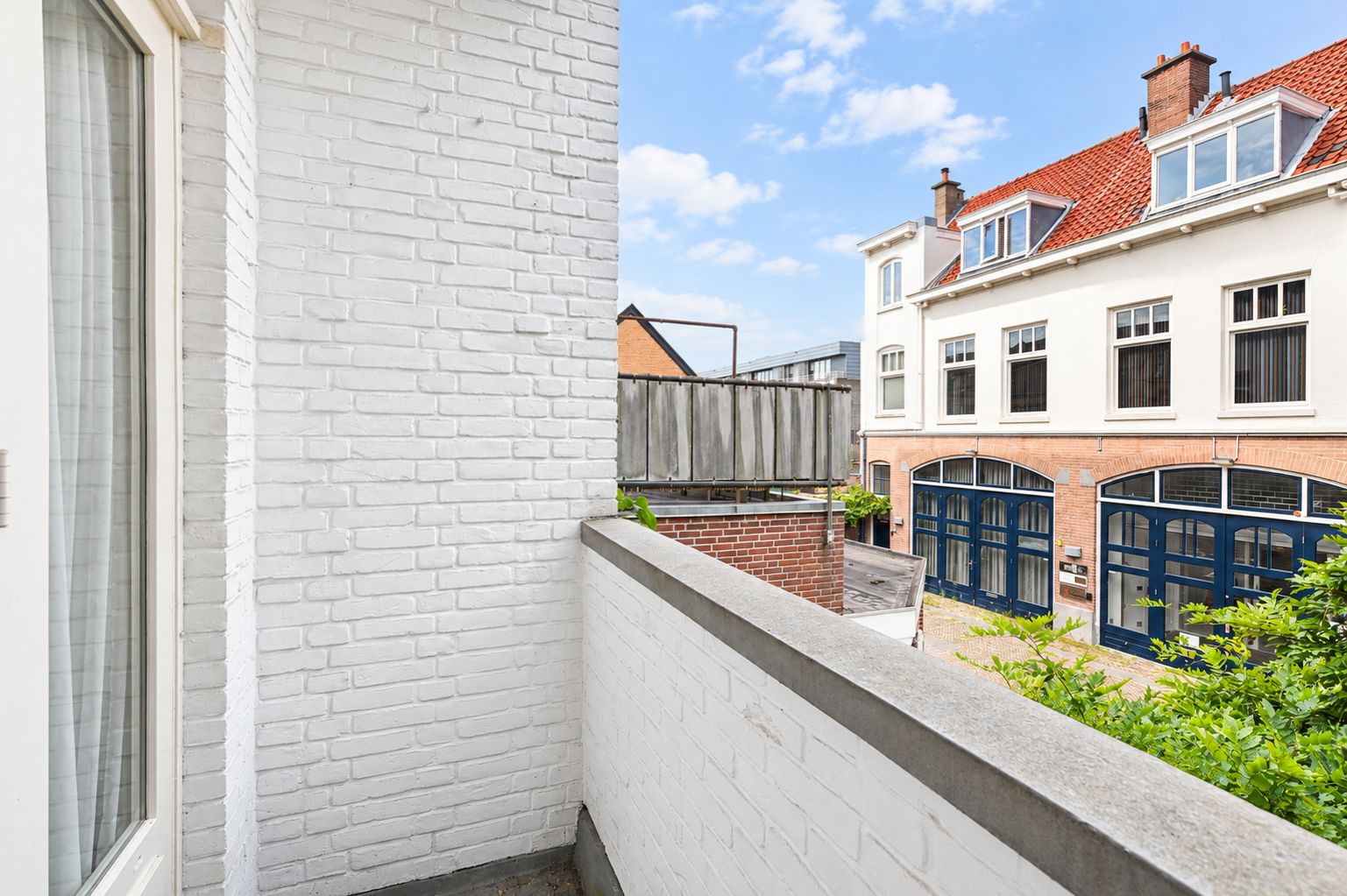 Photo 6 of Johan van Oldenbarneveltlaan 39-B