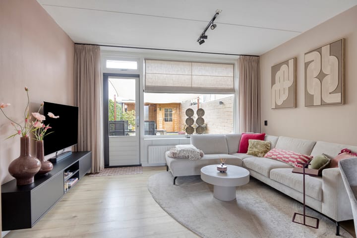 Tussenwoning te koop: Geerhof 16, Horssen