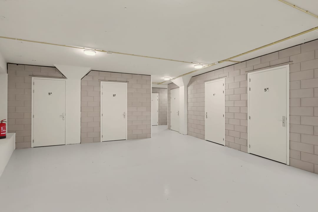Photo 32 of Stationsweg 5-B