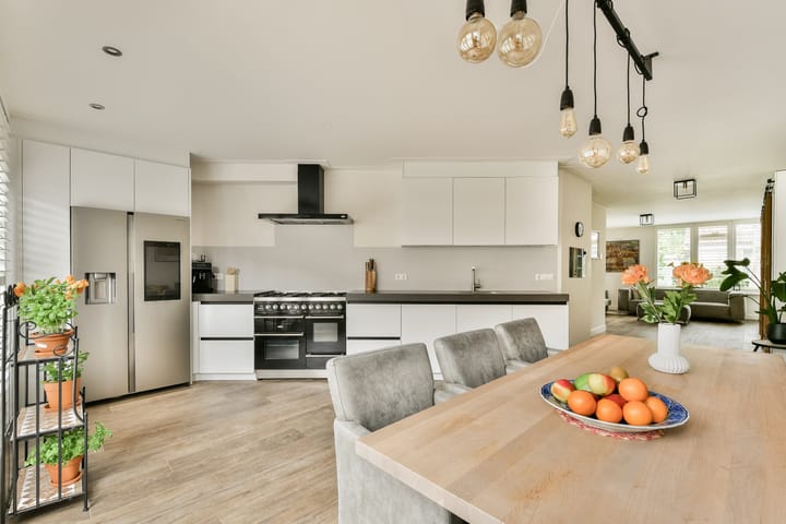 Tussenwoning te koop: Troubadour 10, Amstelveen