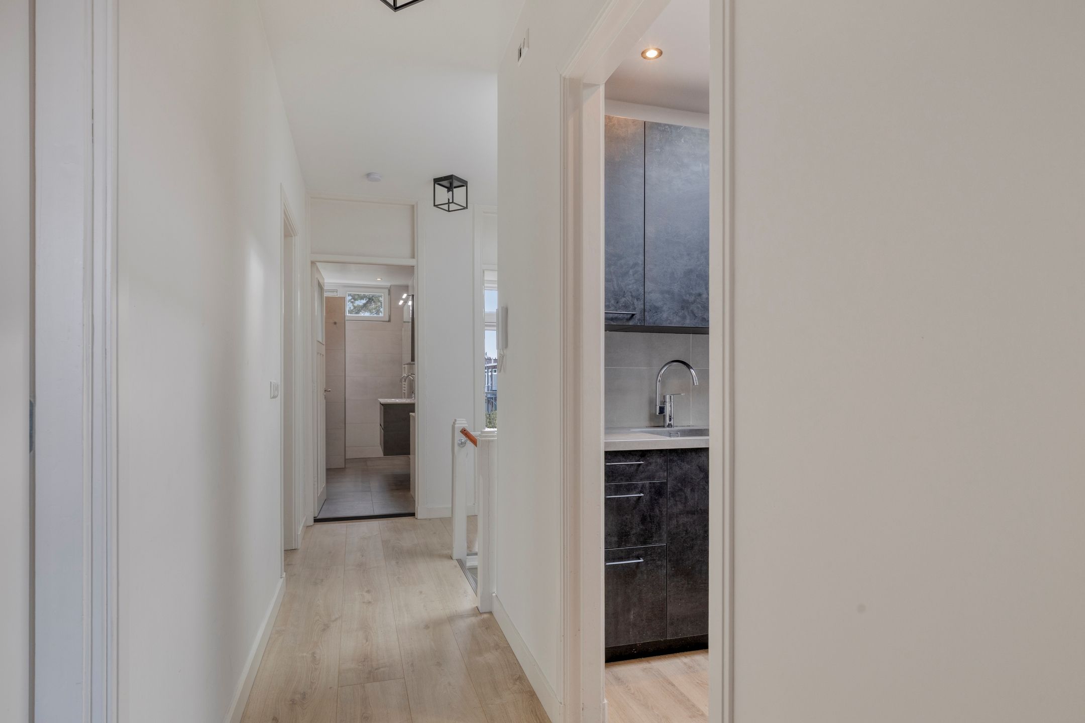 Photo 9 of Heelsumstraat 16