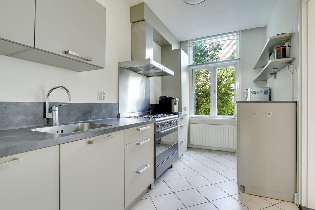 Photo 22 of Adelaarstraat 92