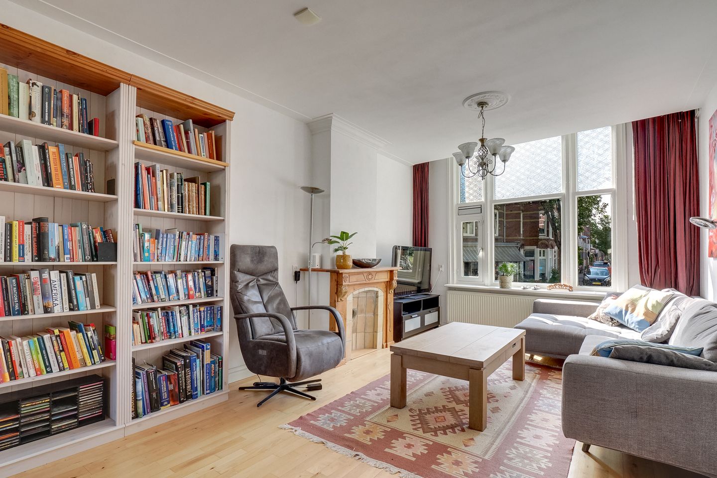Photo 5 of Adelaarstraat 92