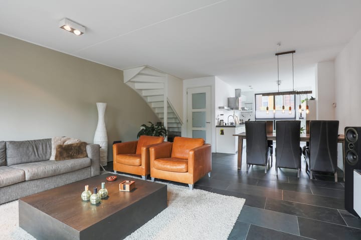 Tussenwoning te koop: Streeksel 3, Hooglanderveen