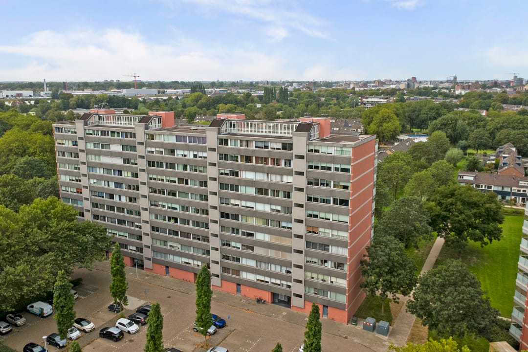Photo 46 of P.J. Oudstraat 198