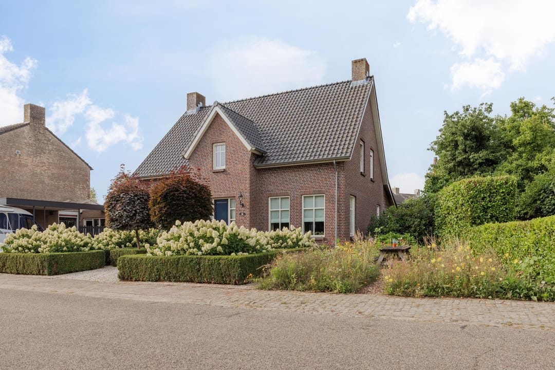 Photo 1 of Maasstraat 2-B
