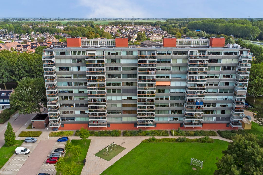 Photo 41 of P.J. Oudstraat 74