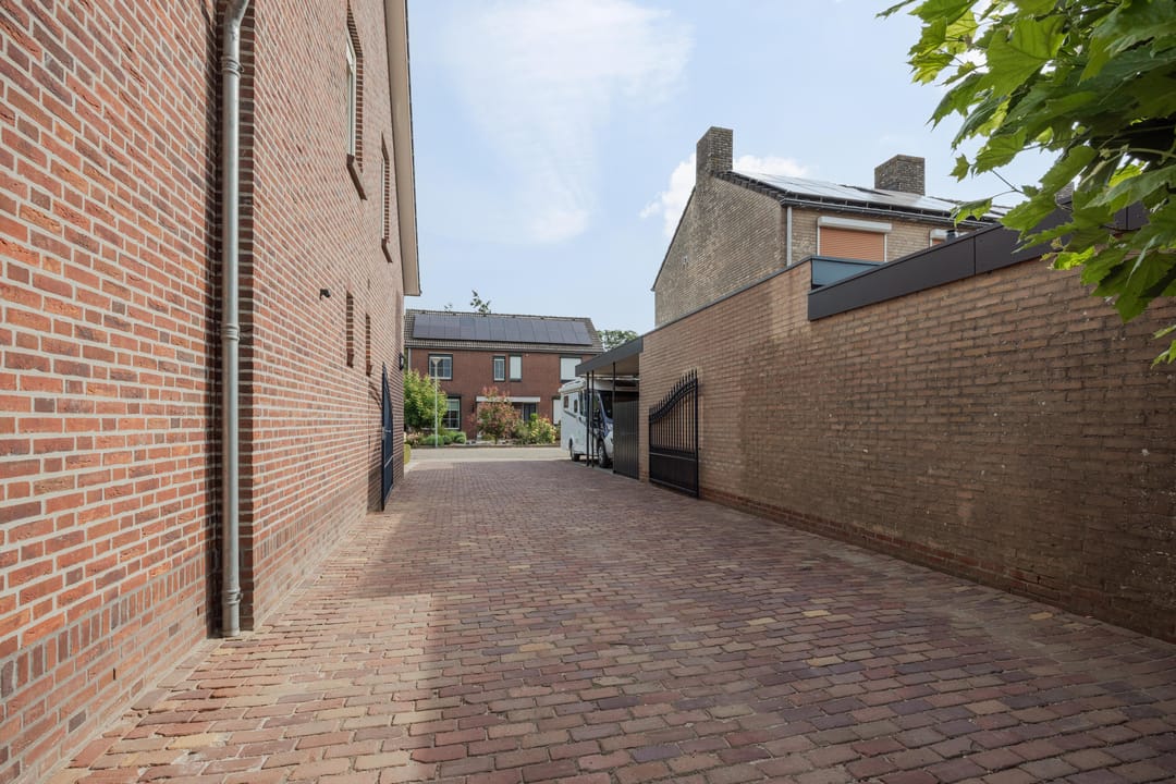 Photo 52 of Maasstraat 2-B