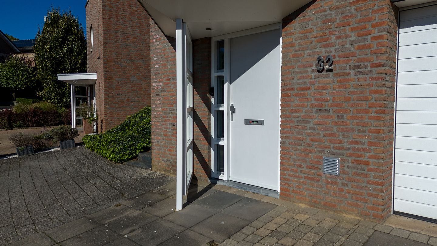 Photo 5 of John Erkensstraat 32