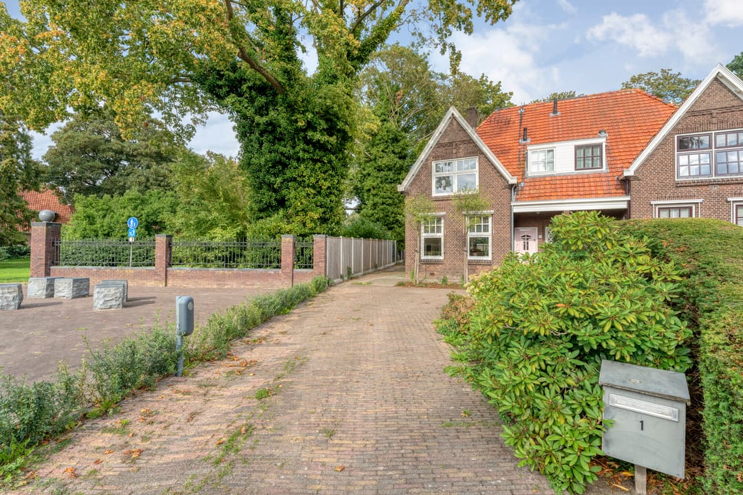 Photo 7 of Burg van der Lelysingel 1