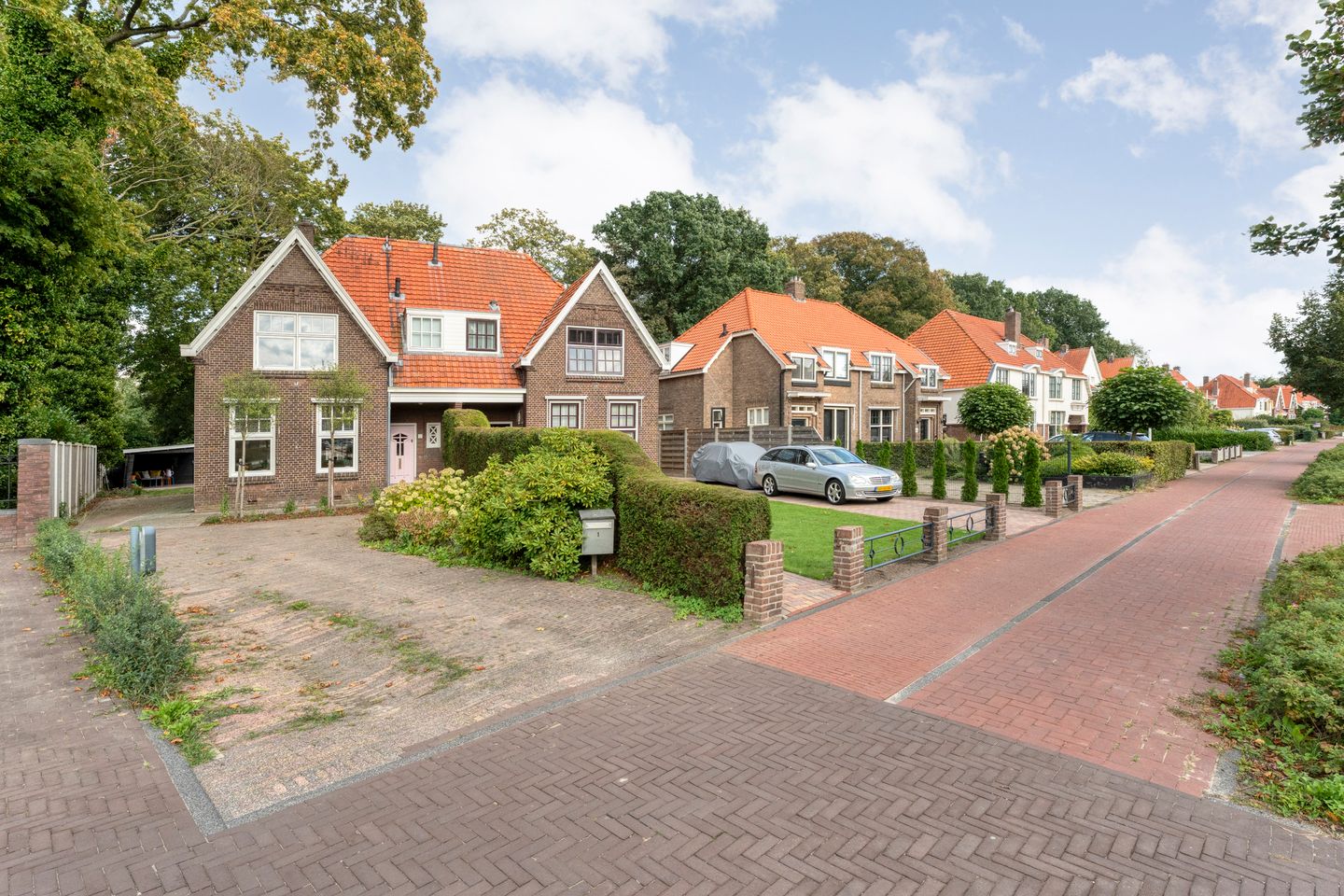 Foto 1 van Burg van der Lelysingel 1