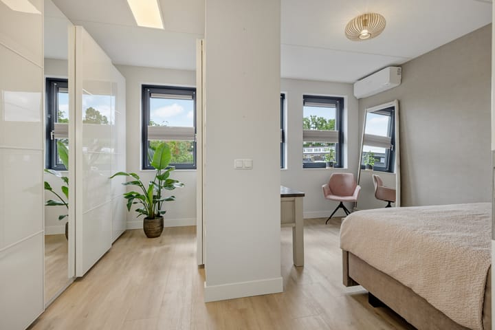Hoekwoning te koop: Mr. Harry Hollalaan 29, Vught