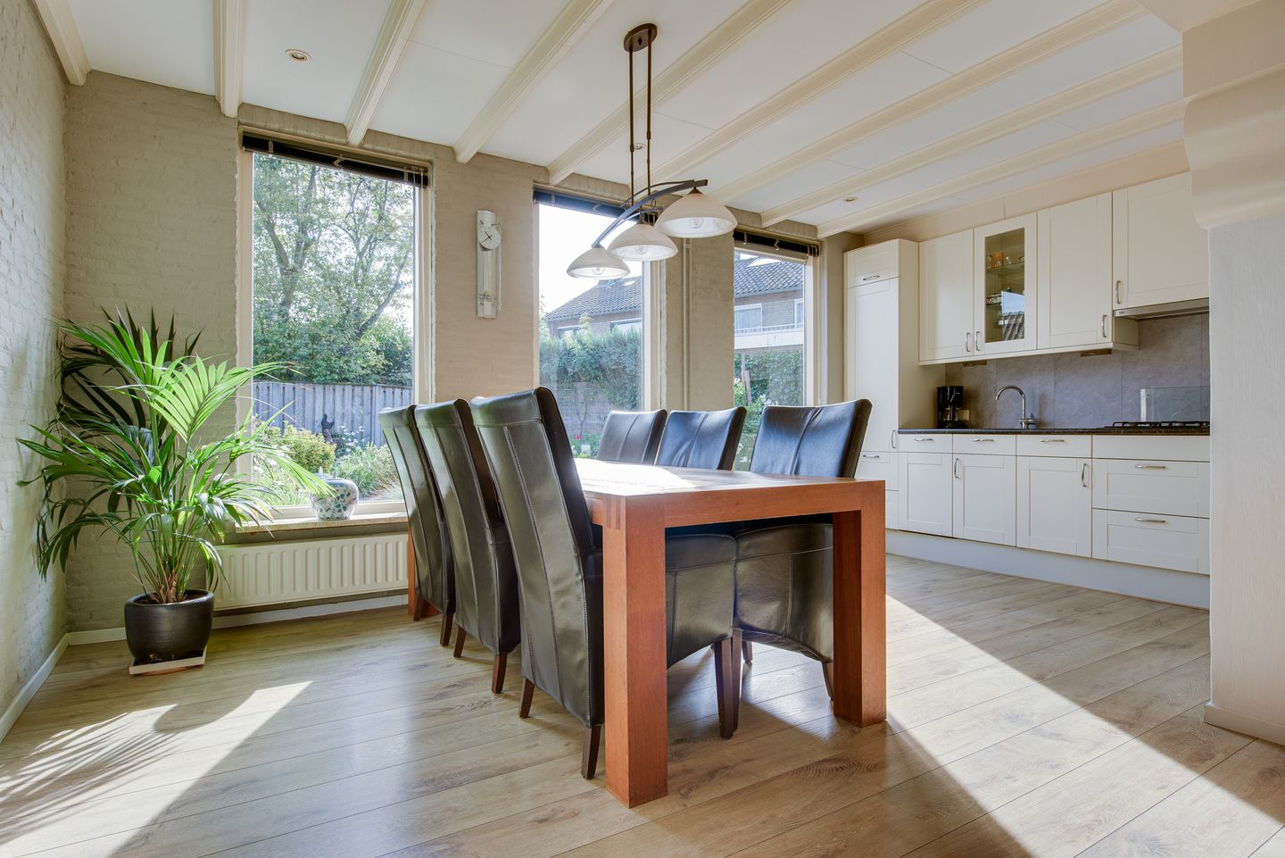 Photo 4 of Herlaerstraat 29