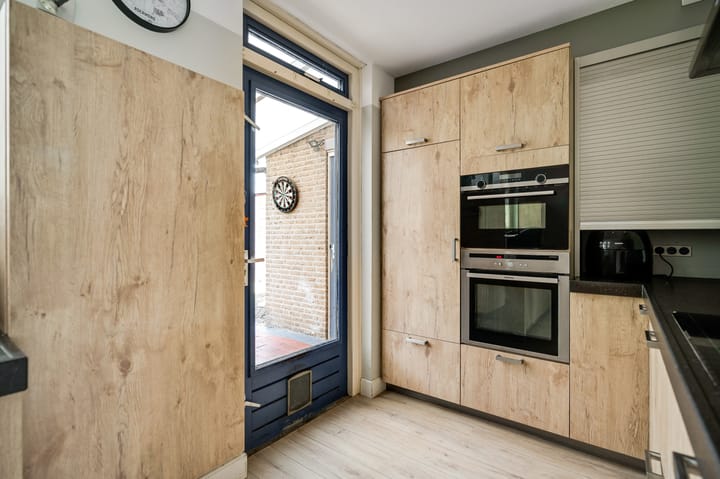 Twee-onder-één-kap te koop: Margrietlaan 24, Roermond