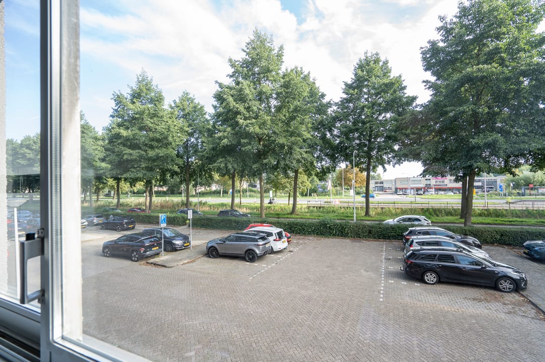 Photo 17 of P.J. Oudstraat 126