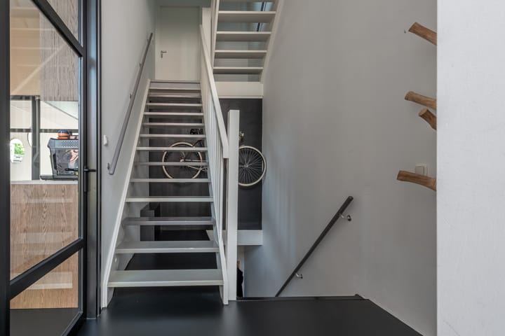 Tussenwoning te koop: Spoorbrughof 36, Apeldoorn