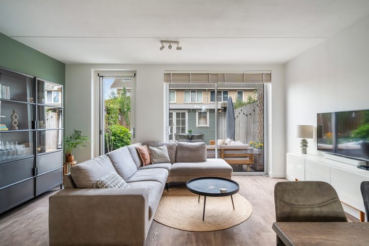 Tussenwoning te koop: Zwarte Meerstraat 1, Berkel En Rodenrijs