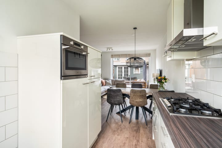 Tussenwoning te koop: Zwarte Meerstraat 1, Berkel En Rodenrijs