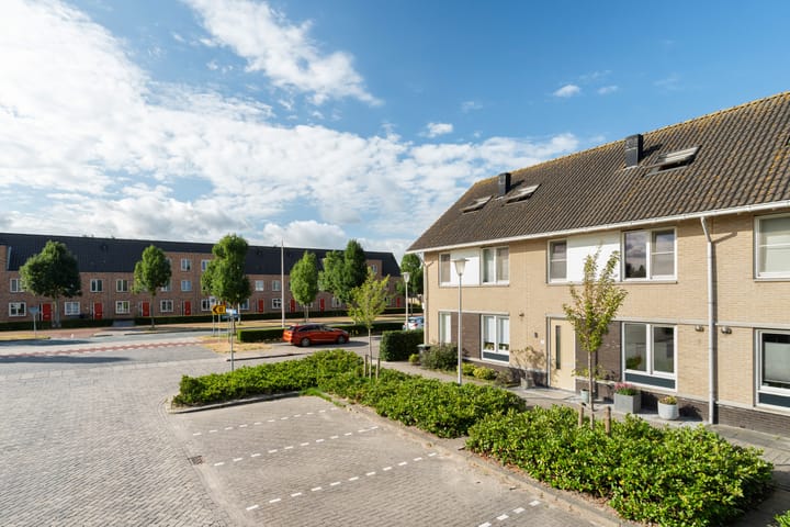 Tussenwoning te koop: Zwarte Meerstraat 1, Berkel En Rodenrijs