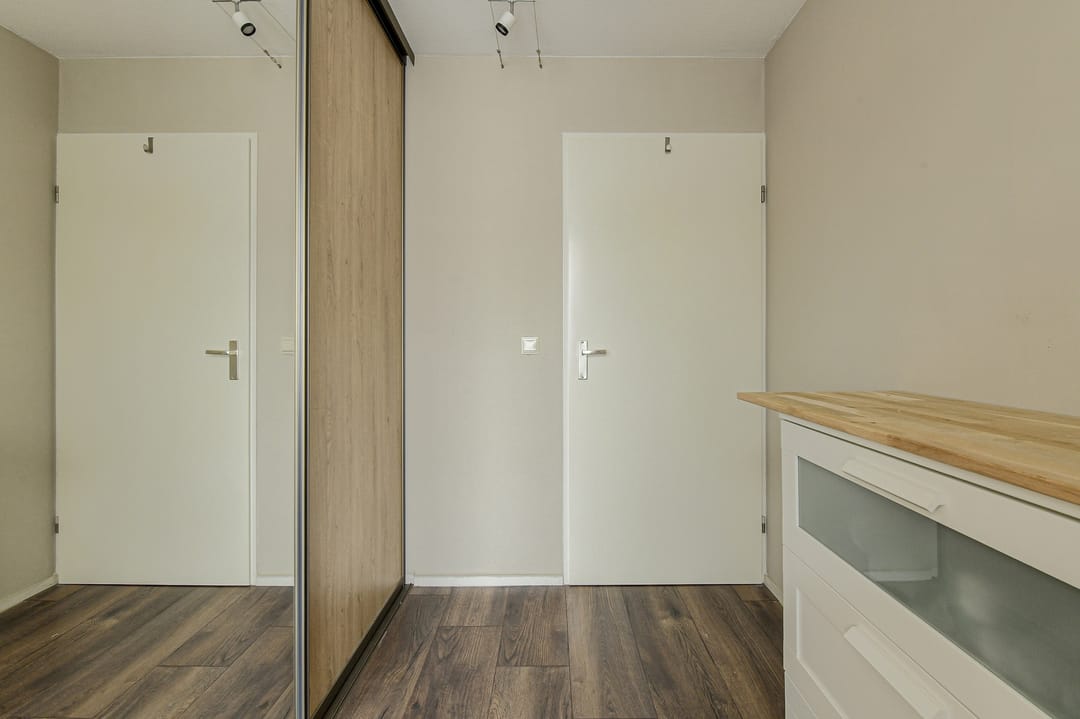 Photo 38 of Roemer Visscherstraat 23