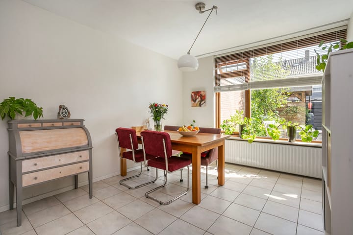 Tussenwoning te koop: Evertsenstraat 8, De Meern