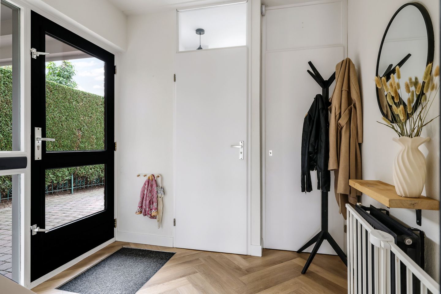 Photo 10 of Schoutstraat 16