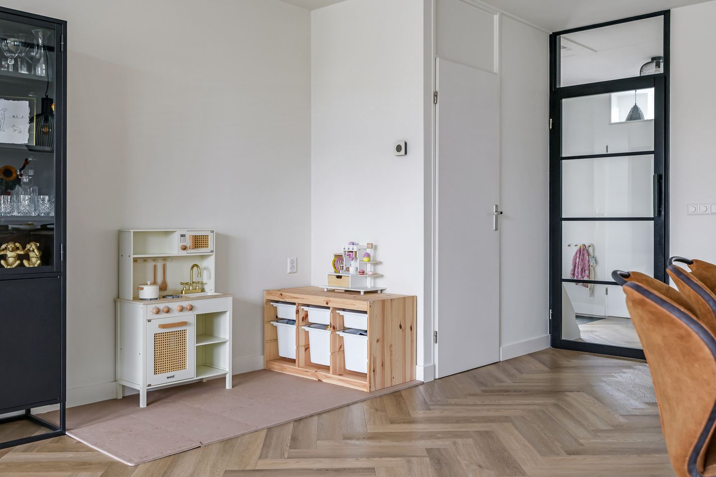 Photo 20 of Schoutstraat 16