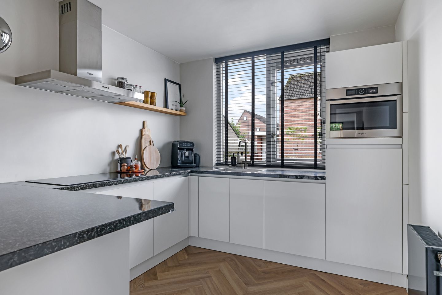 Photo 25 of Schoutstraat 16