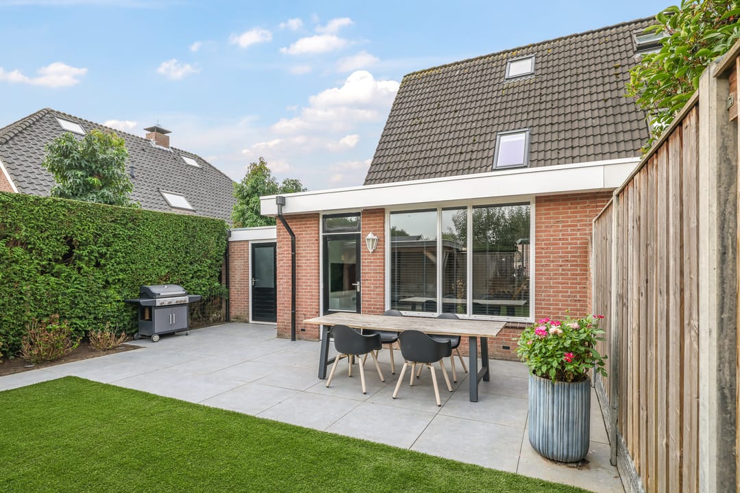 Photo 32 of Schoutstraat 16