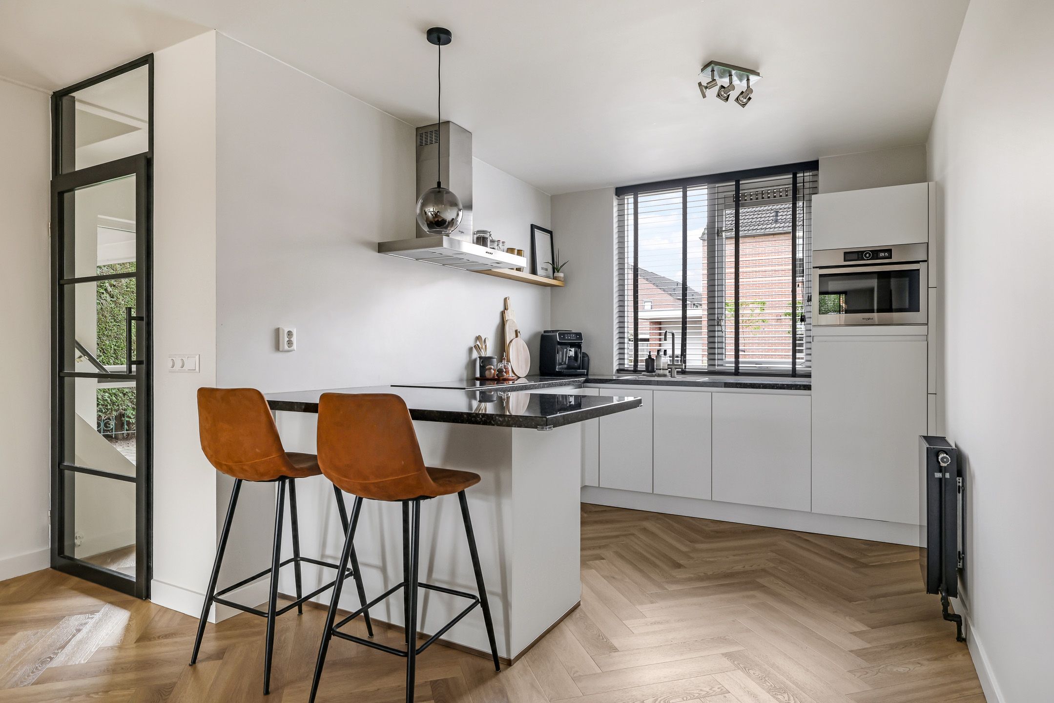 Photo 24 of Schoutstraat 16