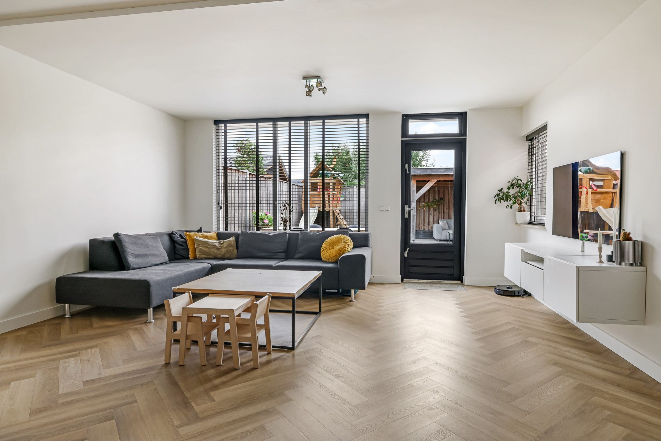 Photo 15 of Schoutstraat 16