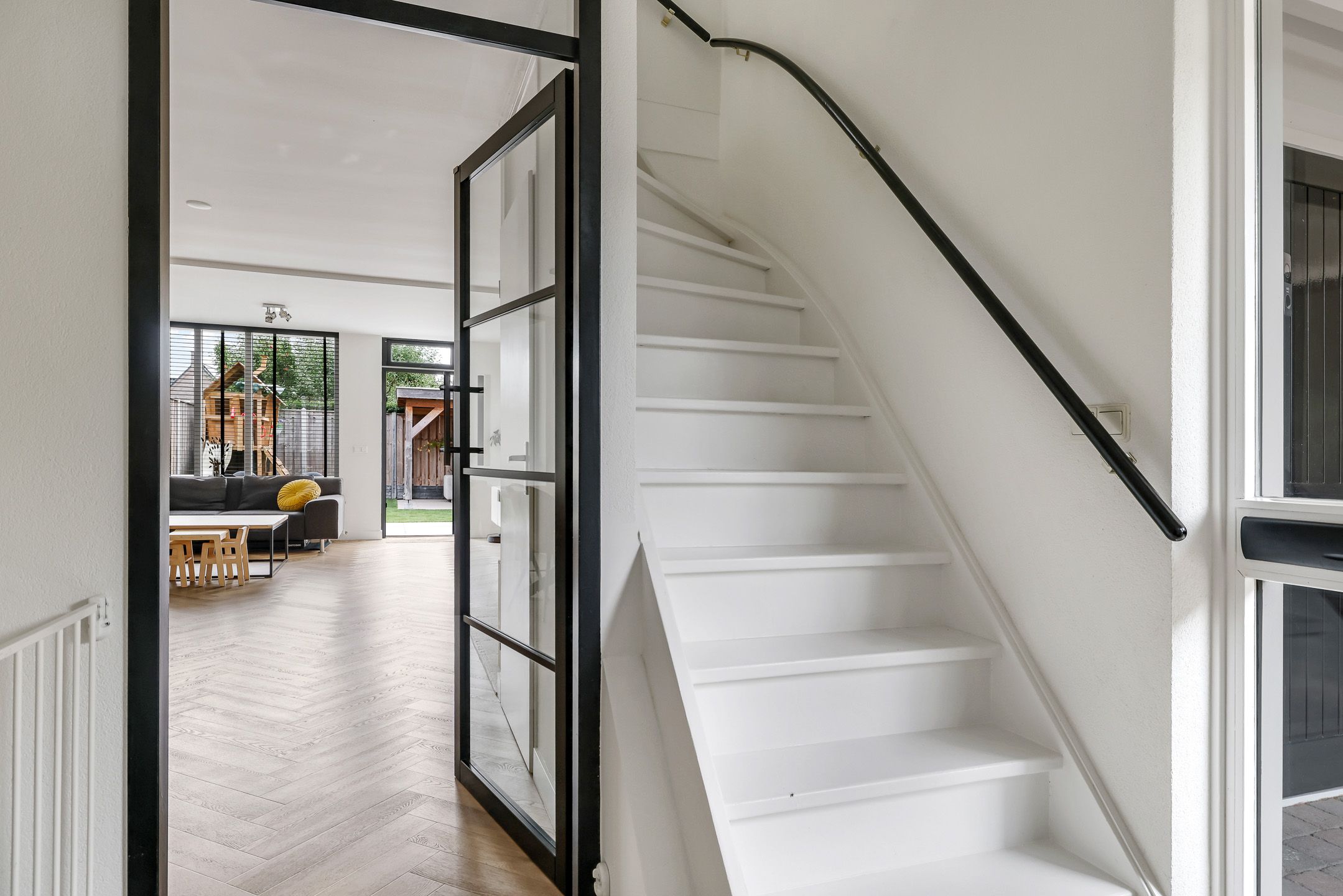 Photo 12 of Schoutstraat 16